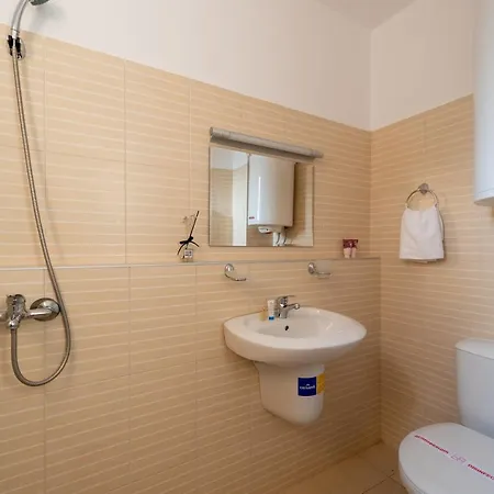 מלון Boutique Wellness Ambrosia 4*